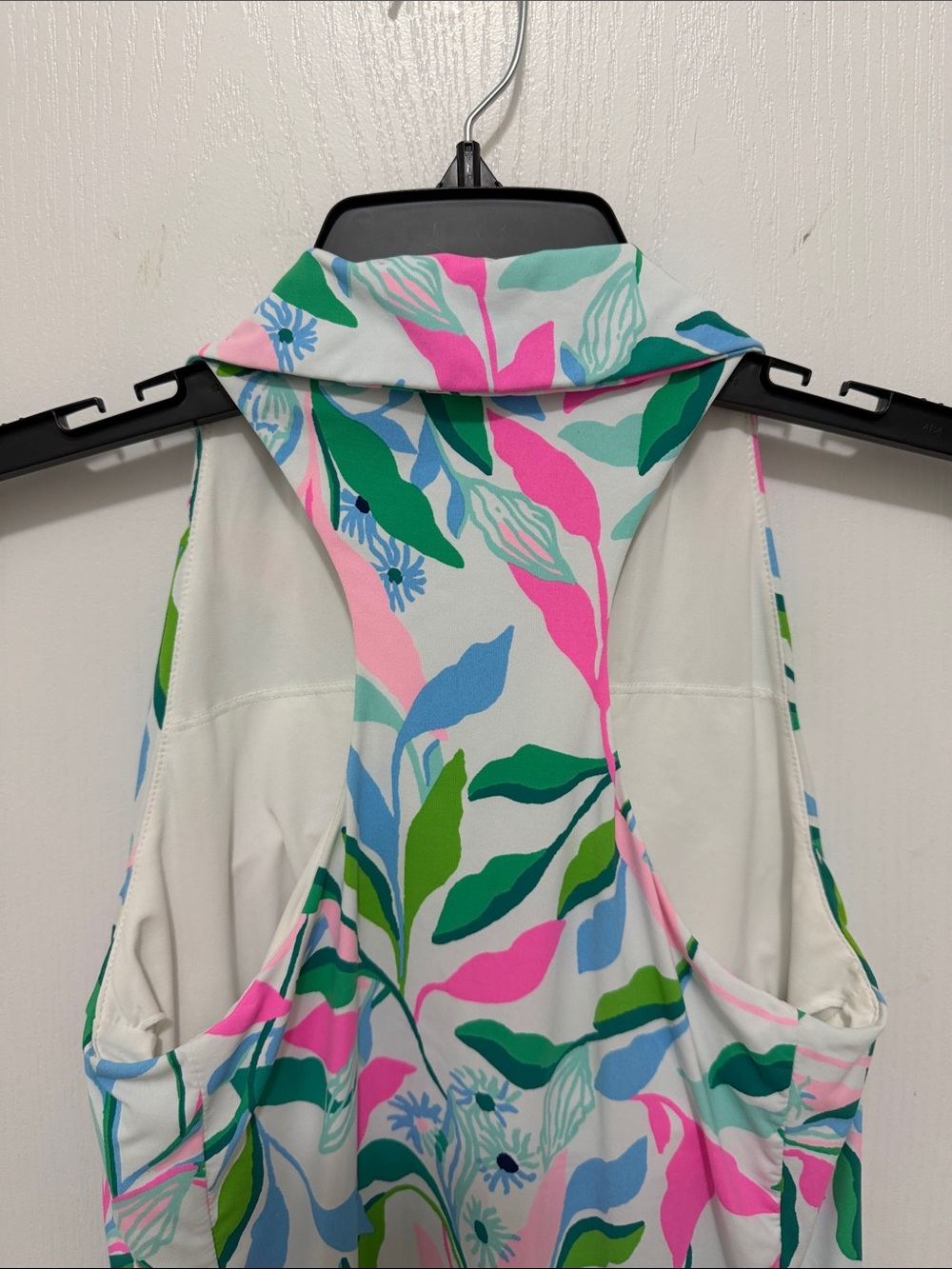 Lilly Pulitzer Vibrant Pink, Green & Blue Leaf-Print Luxletic Sleeveless Sz XS - Picture 7 of 7